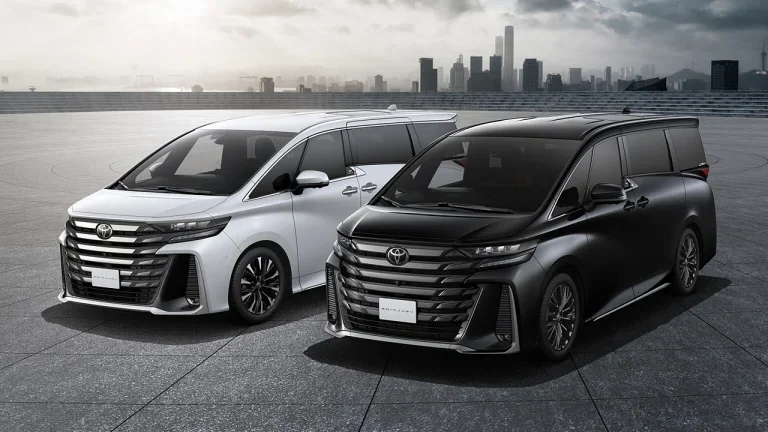 toyota-vellfire-right-front-three-quarter10-768x432